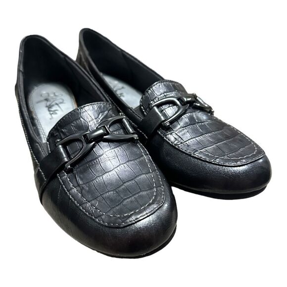 Life stride silvery grey faux crocodile loafers size 7 - Picture 2 of 10